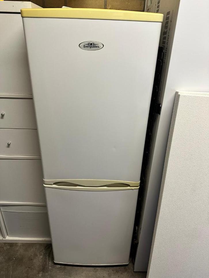 Koelkast - Everglades, Witgoed en Apparatuur, Koelkasten en IJskasten, Gebruikt, Met aparte vriezer, 100 tot 150 liter, 140 tot 160 cm