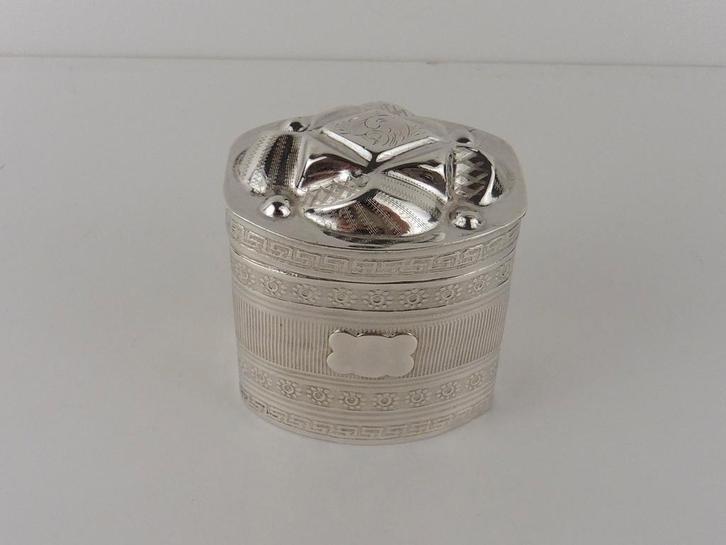 Zilveren lodereindoosje                                  Z48, Antiek en Kunst, Antiek | Goud en Zilver, Zilver, Ophalen of Verzenden