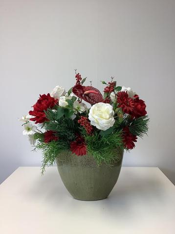 Groot stuk in zware ovalen stenen pot 60 hoog / 70 breed beschikbaar voor biedingen