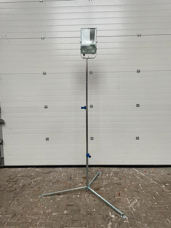 Driepoot statief, Doe-het-zelf en Verbouw, Bouwverlichting, Nieuw, Overige typen, Met statief, Ophalen