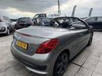 Peugeot 207 CC 1.6 VTi ROLAND GARROS (bj 2009), Voorwielaandrijving, 65 €/maand, 15 km/l, Gebruikt