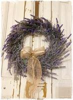 Mooie (nep)lavendelkrans met jute strik, 45 cm. doorsnee, Huis en Inrichting, Meander, Nieuw, Ophalen of Verzenden, Meander