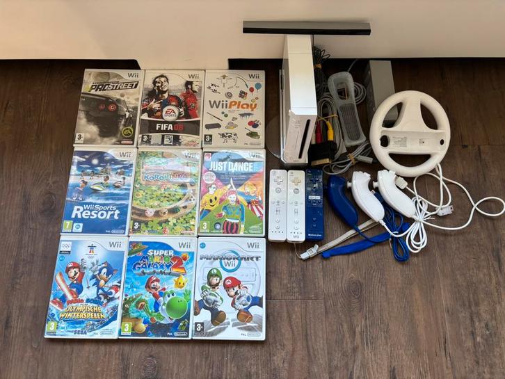 Nintendo Wii met 9 games en 3 controllers, Spelcomputers en Games, Spelcomputers | Nintendo Wii, Gebruikt, Met 3 controllers of meer