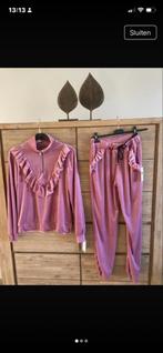 Roze velvet damespak met ruches - Maat S, Ophalen of Verzenden, Zo goed als nieuw, Maat 36 (S)