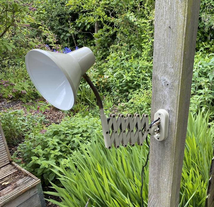 Leuke Hala Schaarlamp ( vintage retro mid century dutch ), Huis en Inrichting, Lampen | Wandlampen, Gebruikt, Metaal, Ophalen of Verzenden