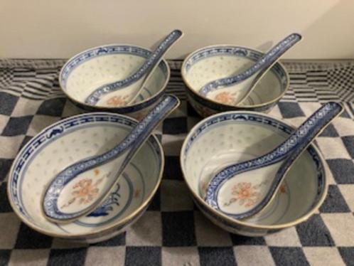 Chinese rijstkommetjes met lepels - porselein - vintage, Antiek en Kunst, Curiosa en Brocante, Verzenden