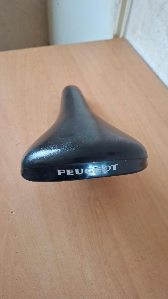 Retro Peugeot ToerFietszadel in zeer goede staat, Fietsen en Brommers, Fietsonderdelen, Gebruikt, Oldtimer, Zadel, Ophalen of Verzenden