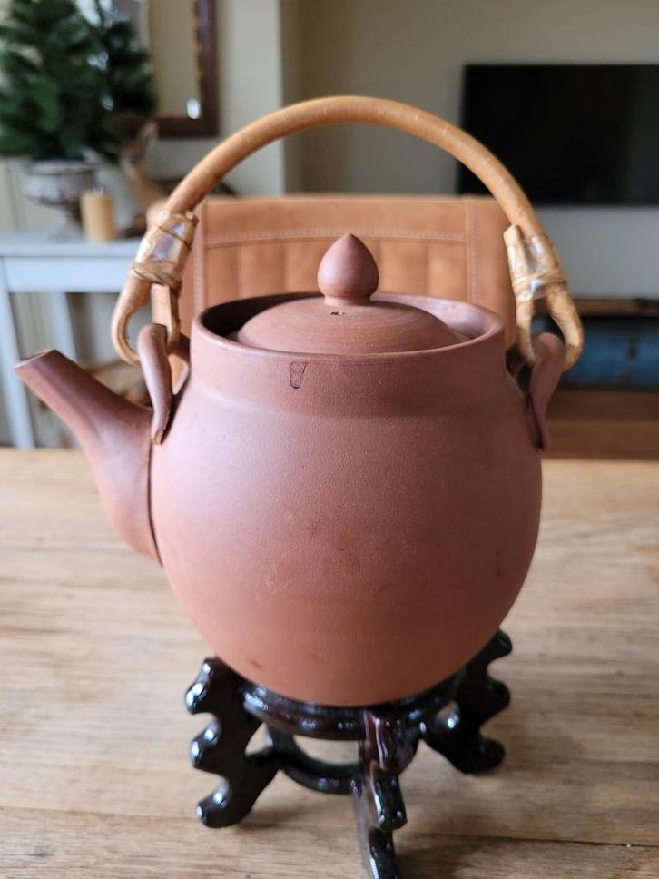 Chinese yixing theepot, Antiek en Kunst, Kunst | Niet-Westerse kunst, Ophalen of Verzenden