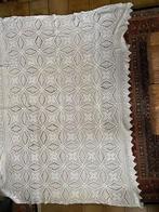 Gehaakte witte sprei Maat breedte max 150 - lengte 200 cm, Huis en Inrichting, Slaapkamer | Beddengoed, Wit, Overige typen, Tweepersoons