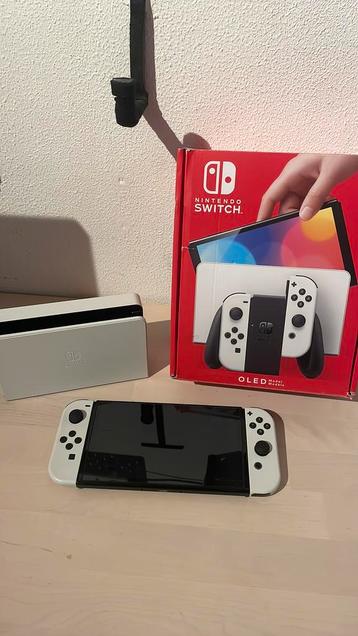 Nintendo switch oled ZGAN beschikbaar voor biedingen