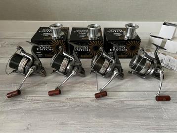 4 x Daiwa Tournament Entoh 5500 incl 3 reserve spoelen beschikbaar voor biedingen