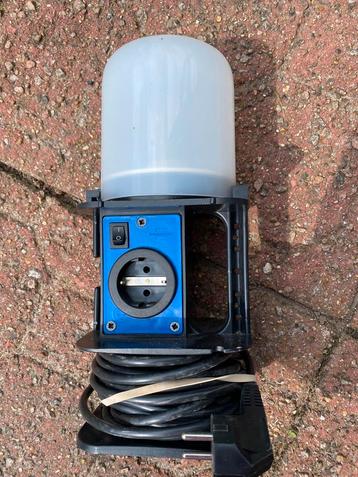 Campinglamp beschikbaar voor biedingen