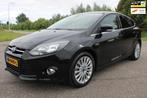 Ford Focus 1.0 EcoBoost Titanium 12 MAANDEN GARANTIE, Auto's, Ford, Gebruikt, 635 kg, Zwart, Handgeschakeld