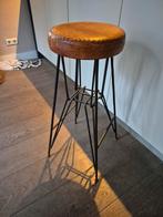 Loods 5 Industriële barkruk m. Cognac leren zitje., Huis en Inrichting, Barkrukken, 1 kruk, Ophalen, Zo goed als nieuw, 60 tot 90 cm