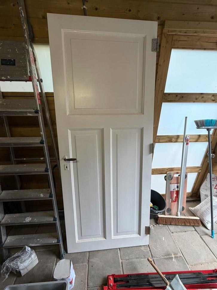 Degelijke houten paneeldeur – massief hout – 81 x 200,5 cm, Doe-het-zelf en Verbouw, Deuren en Horren, Zo goed als nieuw, Binnendeur