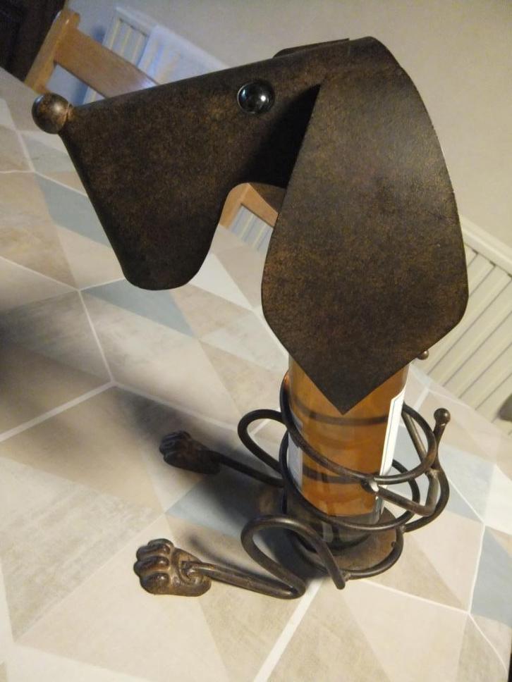 flessenhouder, hond, Huis en Inrichting, Woonaccessoires | Wijnrekken, Zo goed als nieuw, Minder dan 50 cm, Metaal, Minder dan 5 flessen