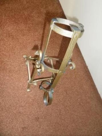 Karafhouder - Gietijzer - 1920 - Asbach Uralt beschikbaar voor biedingen