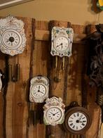 7 Antieke porseleintjes Schwarzwalder klokken, Ophalen of Verzenden