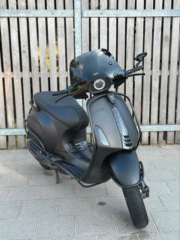 Vespa sprint 2021 E5 FULL ZELIONI 80CC AKRA VESPUCCI FACTURE beschikbaar voor biedingen