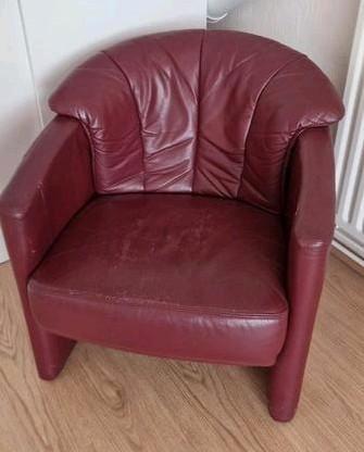 # BORDEAUX RODE LEREN CLUB FAUTEUIL IN PRIMA STAAT -KOOPJE# beschikbaar voor biedingen
