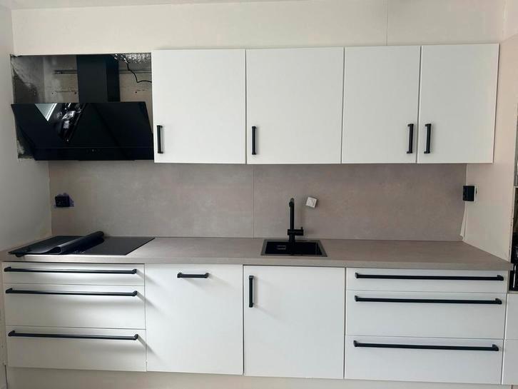 Mat wit gewrapte inbouwkeuken, Huis en Inrichting, Keuken | Complete keukens, Gebruikt, Wit, Ophalen