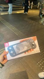 Nintendo switch lite grijs gloednieuw uit japan, Spelcomputers en Games, Spelcomputers | Nintendo Switch Lite, Ophalen of Verzenden