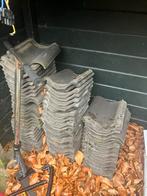 60 Grijze Monier Dakpannen, Doe-het-zelf en Verbouw, Dakpannen en Dakbedekking, Ophalen, Gebruikt, Steen of Klei, Minder dan 5 m²