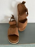 UGG Uggs sandalen maat 41, Kleding | Dames, Sandalen of Muiltjes, Ophalen of Verzenden, Zo goed als nieuw