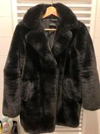 Zwarte fake fur winterjas, Bershka, maat S, Ophalen, Zo goed als nieuw