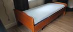 Gratis af te halen 1 persoonsbed, matras 2 jaar oud, 90 cm, Eenpersoons, Ophalen of Verzenden, Zo goed als nieuw