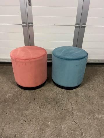 35 stuks Luxe Velvet roze horeca restaurant poefen nieuw beschikbaar voor biedingen