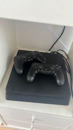 PlayStation 4 slim + 2 controllers, Spelcomputers en Games, Met 2 controllers, 500 GB, Zo goed als nieuw, Ophalen
