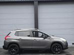 Peugeot 2008 1.2 PureTech Urban Cross, Voorwielaandrijving, Gebruikt, 1270 kg, Leder en Stof