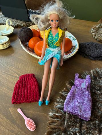 Vintage Barbie Pop 1976 met Kleding beschikbaar voor biedingen
