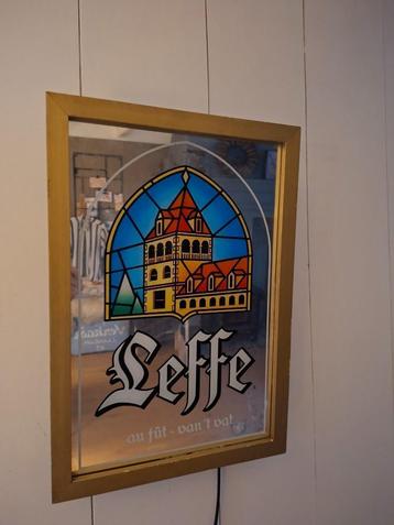 Schitterende Leffe bier spiegel lichtreclame bak  beschikbaar voor biedingen