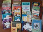 Hobby boekjes kaarten borduren 24 stuks, Hobby en Vrije tijd, Ophalen of Verzenden, Zo goed als nieuw, Overige thema's, Knipvel