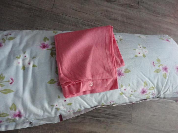 ZGAN NETTE  ZWANGERSCHAPSKUSSEN + 2 SLOPEN//136X36, Huis en Inrichting, Slaapkamer | Beddengoed, Zo goed als nieuw, Kussen, Overige maten