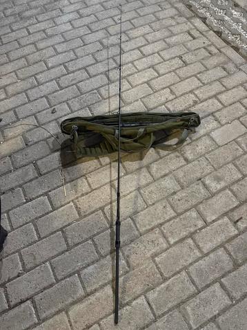 2x Sonik Xtractor 6ft 3lb Karperhengels + Foudraal beschikbaar voor biedingen