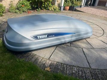 Thule Pacific 200 Dakkoffer beschikbaar voor biedingen