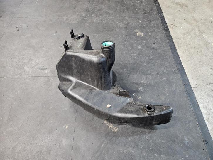 Benzinetank Piaggio Zip 2T  /  Zip 4T 2-V  Carburateur model, Fietsen en Brommers, Brommeronderdelen | Scooters, Gebruikt, Piaggio