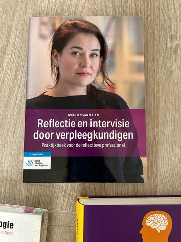 Verpleegkunde schoolboeken beschikbaar voor biedingen