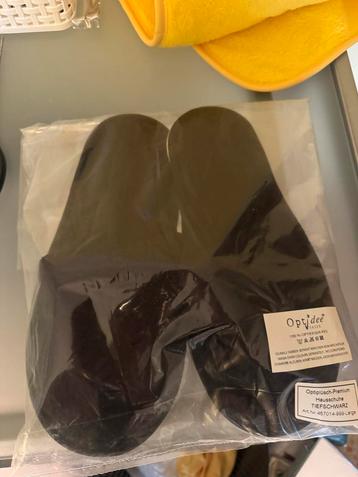 Nieuwe Optidee Pantoffels - Zwart - Maat L beschikbaar voor biedingen