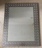 Spiegel met rand van traanplaat - maat: 80 X 62 cm., Minder dan 100 cm, Gebruikt, Rechthoekig, Ophalen
