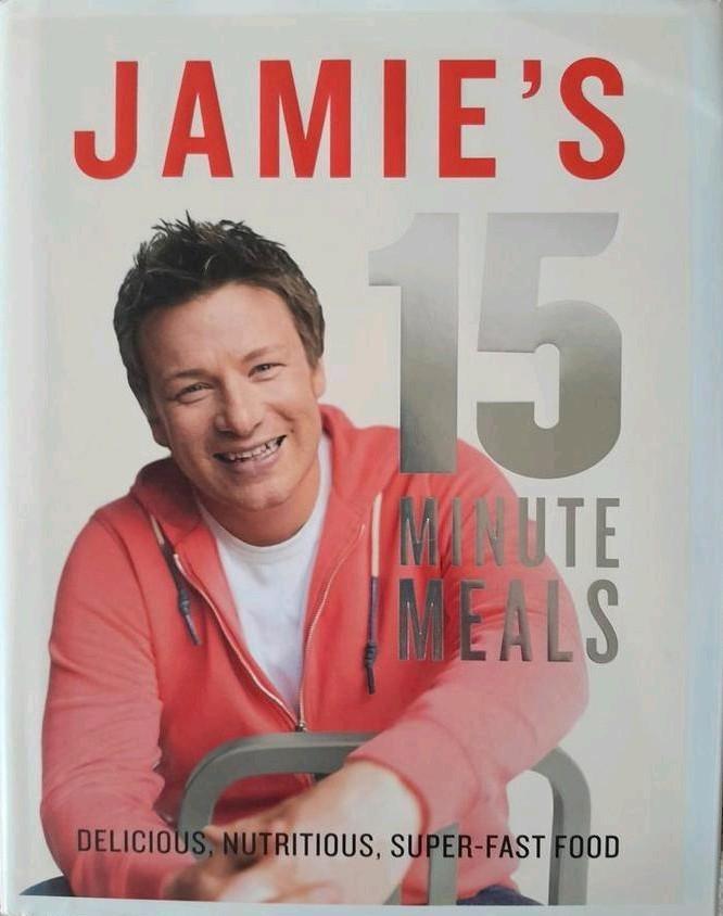 Jamie's 15 Minute Meals - Kookboek, Boeken, Kookboeken, Zo goed als nieuw, Hoofdgerechten, Europa, Gezond koken, Ophalen of Verzenden