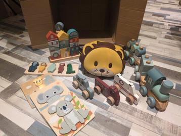 Houten Speelgoed Set beschikbaar voor biedingen