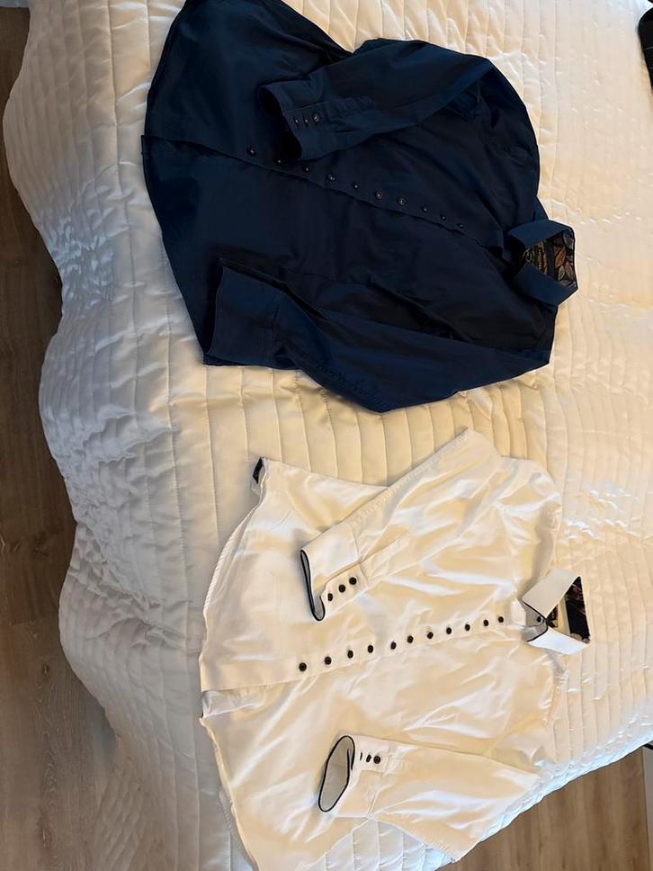 Twee nette dames blouses van Cavallaro Napoli, Kleding | Heren, Overhemden, Zo goed als nieuw, Overige halswijdtes, Blauw, Verzenden