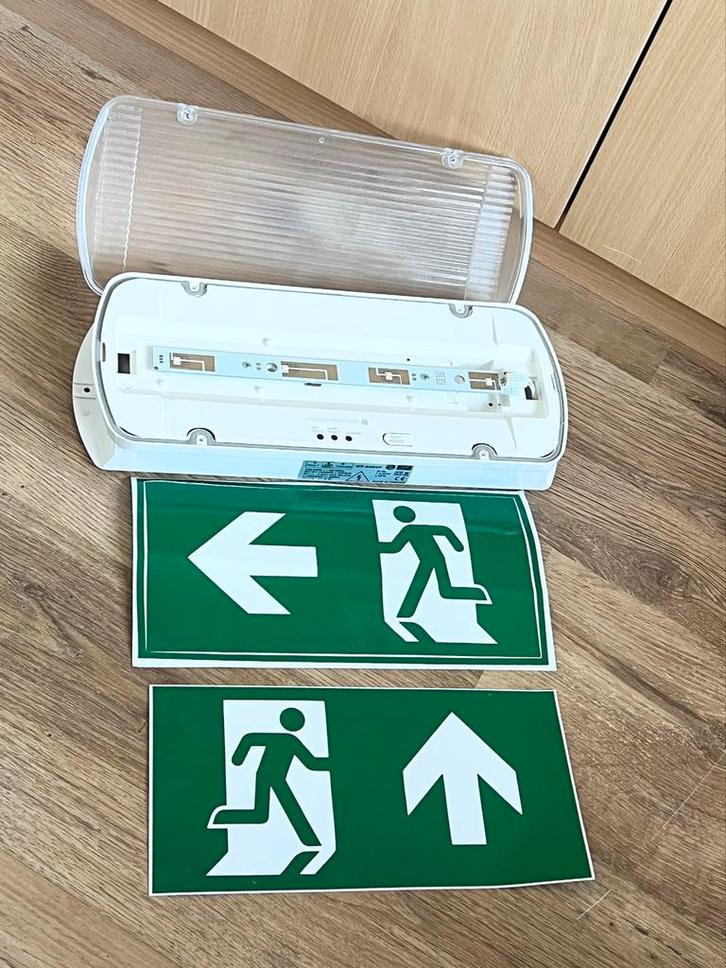 Olympia Noodverlichting GR-938/4P IP65 nieuwe, Doe-het-zelf en Verbouw, Bouwverlichting, Nieuw, Lamp met armatuur, Minder dan 50 watt