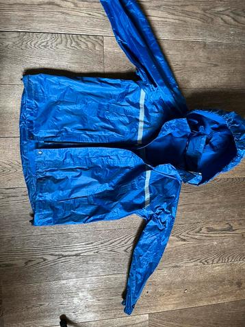 Regenjas hema 122-128 beschikbaar voor biedingen