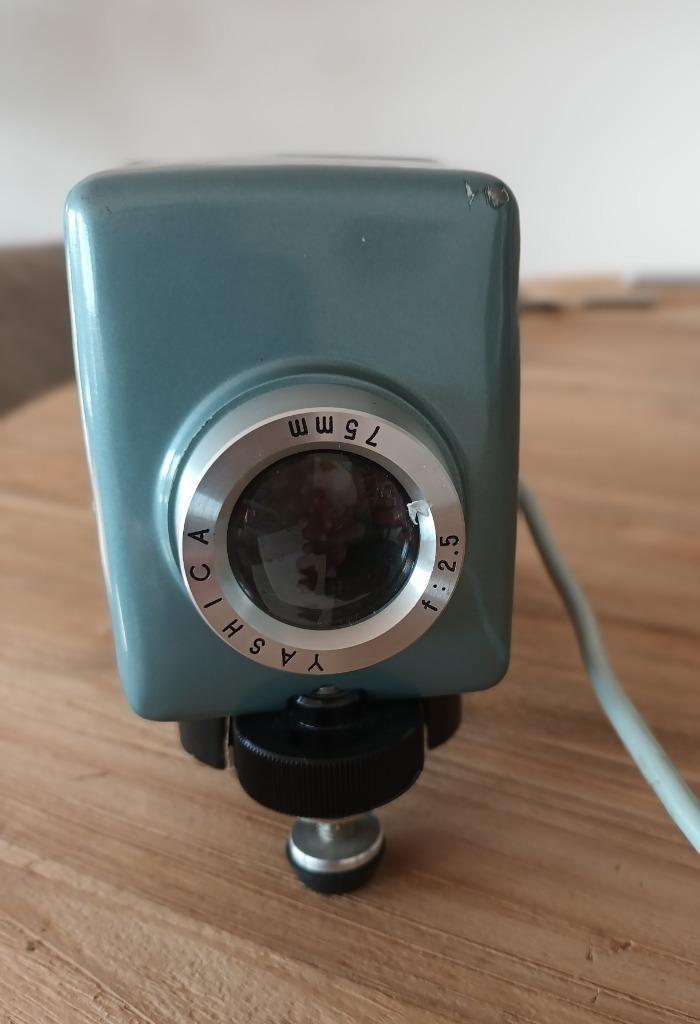 Yashica slide diaprojector, Audio, Tv en Foto, Diaprojectors, Zo goed als nieuw, Ophalen of Verzenden