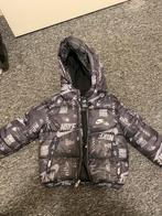 Nike jas maat 92/98, Ophalen of Verzenden, Zo goed als nieuw, Jongetje, Jasje